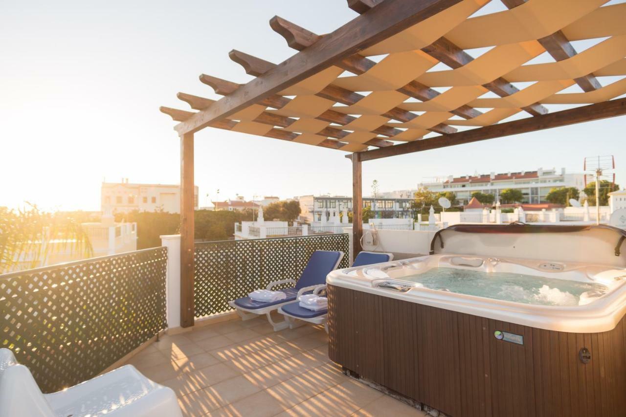 Villa Ria Rose, Alto Da Ria 23 - Jacuzzi And Beach アルヴォル エクステリア 写真